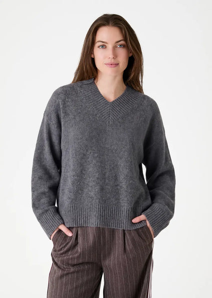 Cloud Yarn V Neck Side Split Jumper Pebble Grey