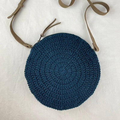 Crochet Circle Cross Body Handbag: Ocean Blue