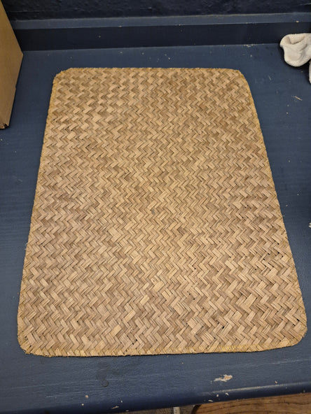 Rectangular seagrass placemat