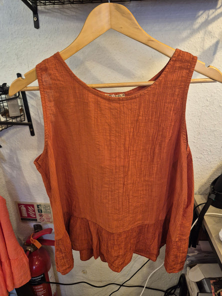 CRINKLE SLEEVELESS BUTTON VEST TOP TERRACOTTA