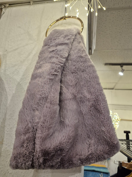 Chunky Faux Fur Snood-Lilac