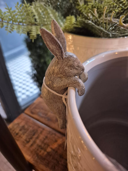 Pippa Hare Pot Hanger