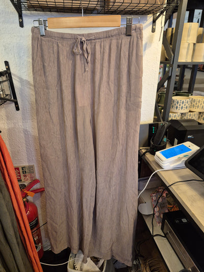 CRINKLE DRAWSTRING SIDE POCKET WIDE LEG TROUSERS - MOCHA