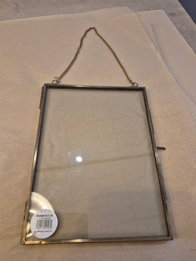 15x20 Brass Port Photo Frame