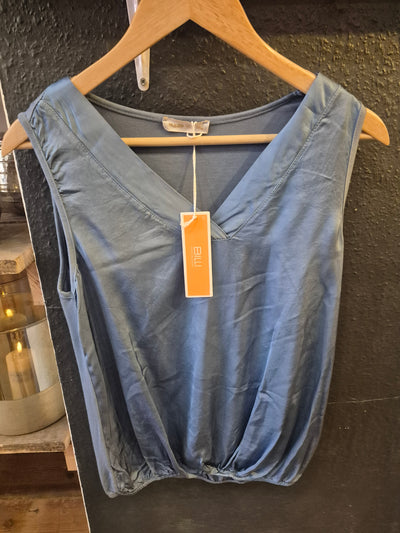 Billi Vest Top Pale Blue