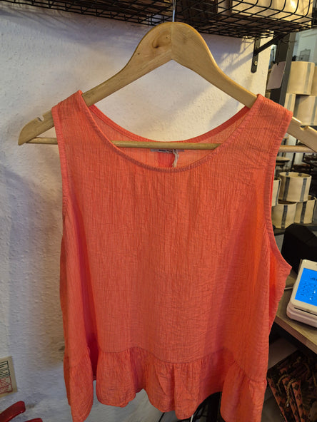 CRINKLE SLEEVELESS BUTTON VEST TOP CORAL