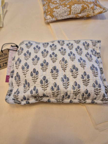 White Blue Floral Weekend Bag Set