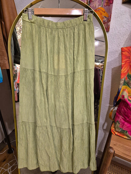 CRINKLE TIERED MAXI SKIRT - PISTACHIO