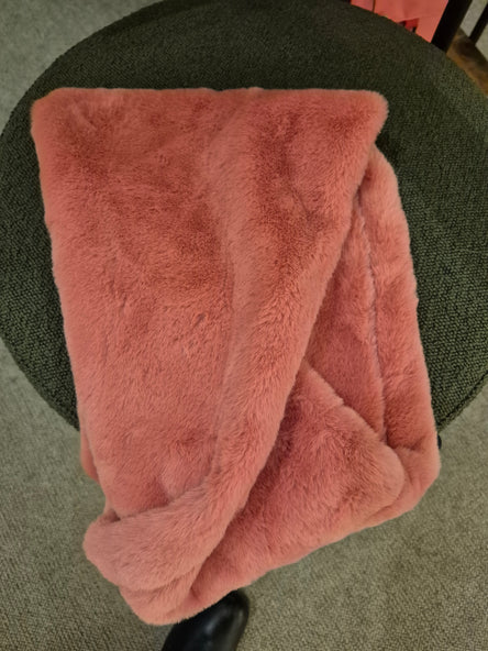 Chunky Faux Fur Snood- Salmon Pink