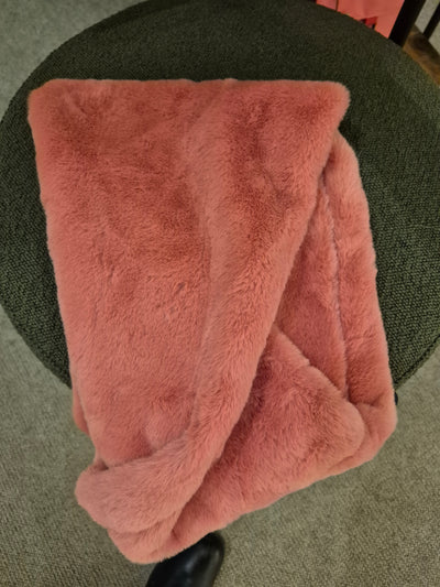 Chunky Faux Fur Snood- Salmon Pink