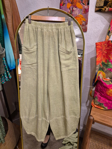 WASHED LINEN FRONT POCKET BARREL LEG TROUSER - PISTACHIO