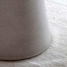Pedham Dining Table Round Linen