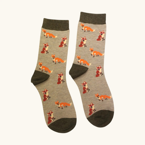 Oatmeal Friendly Foxes Print Bamboo Socks